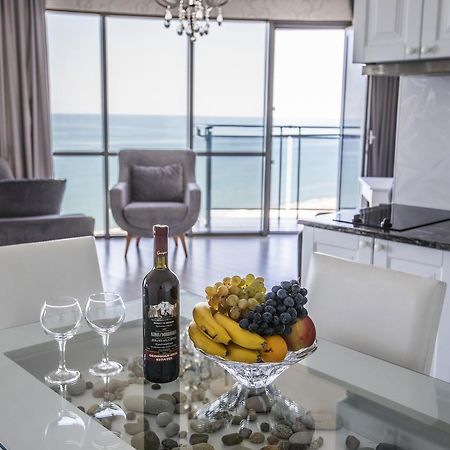 Tina'S Apartments With Panoramic Sea View Batoemi Buitenkant foto