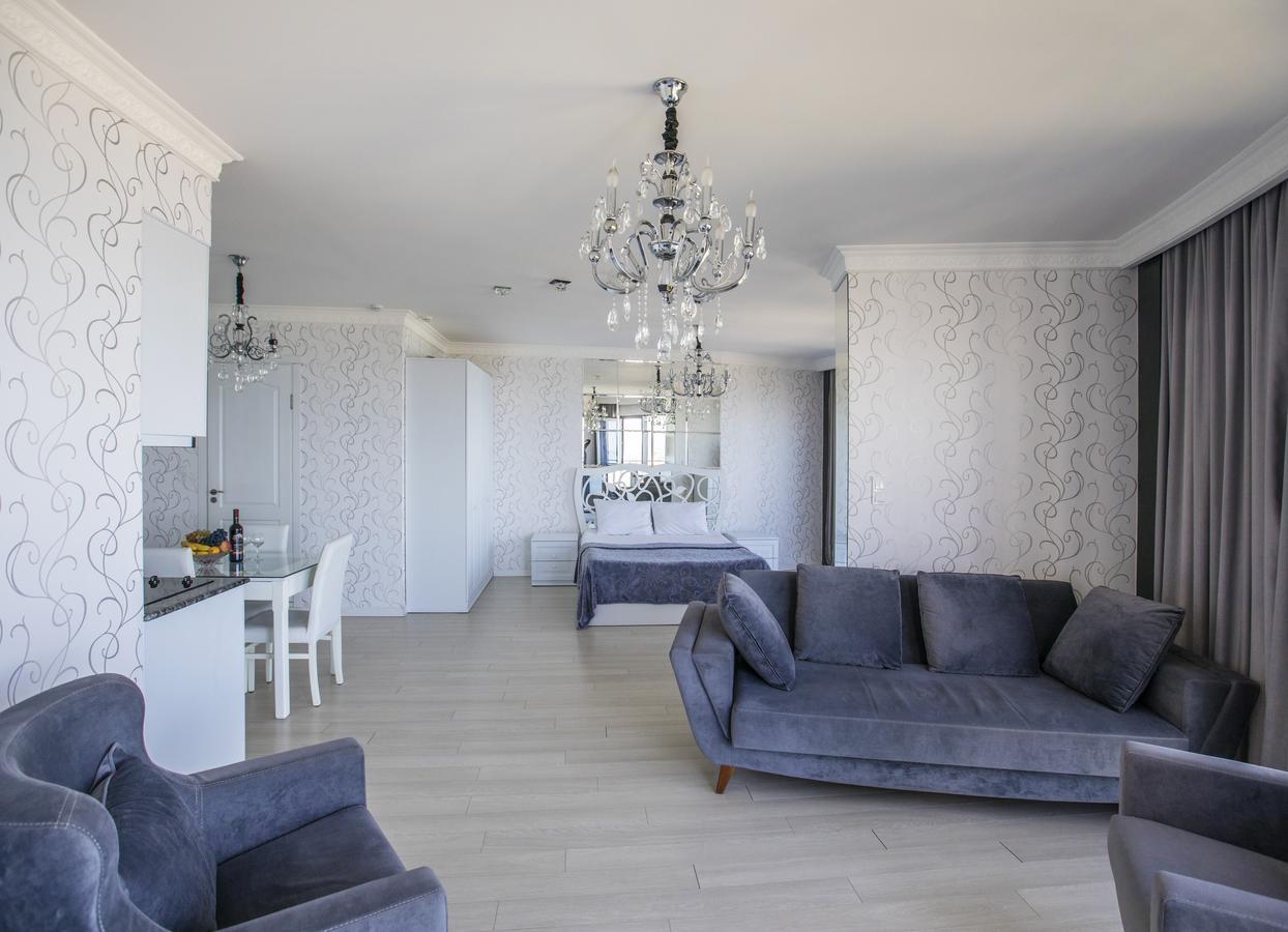 Tina'S Apartments With Panoramic Sea View Batoemi Buitenkant foto