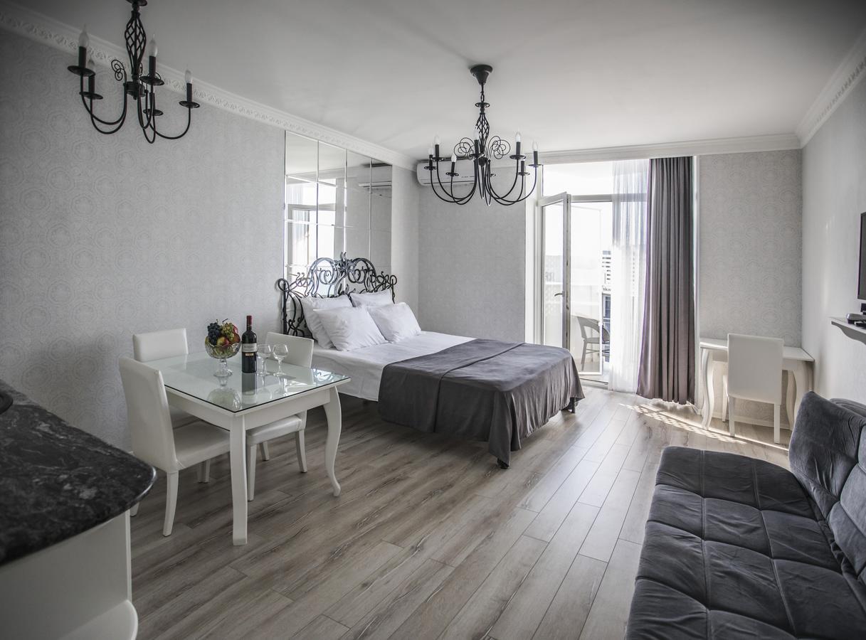 Tina'S Apartments With Panoramic Sea View Batoemi Buitenkant foto